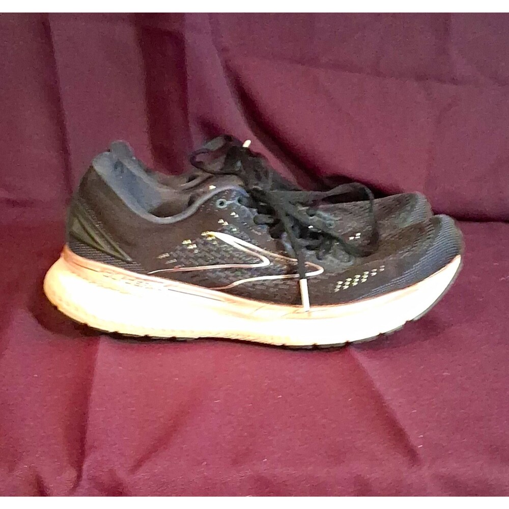 Brooks Glycerin Black/White Low Top Lace-Up Running Sneakers